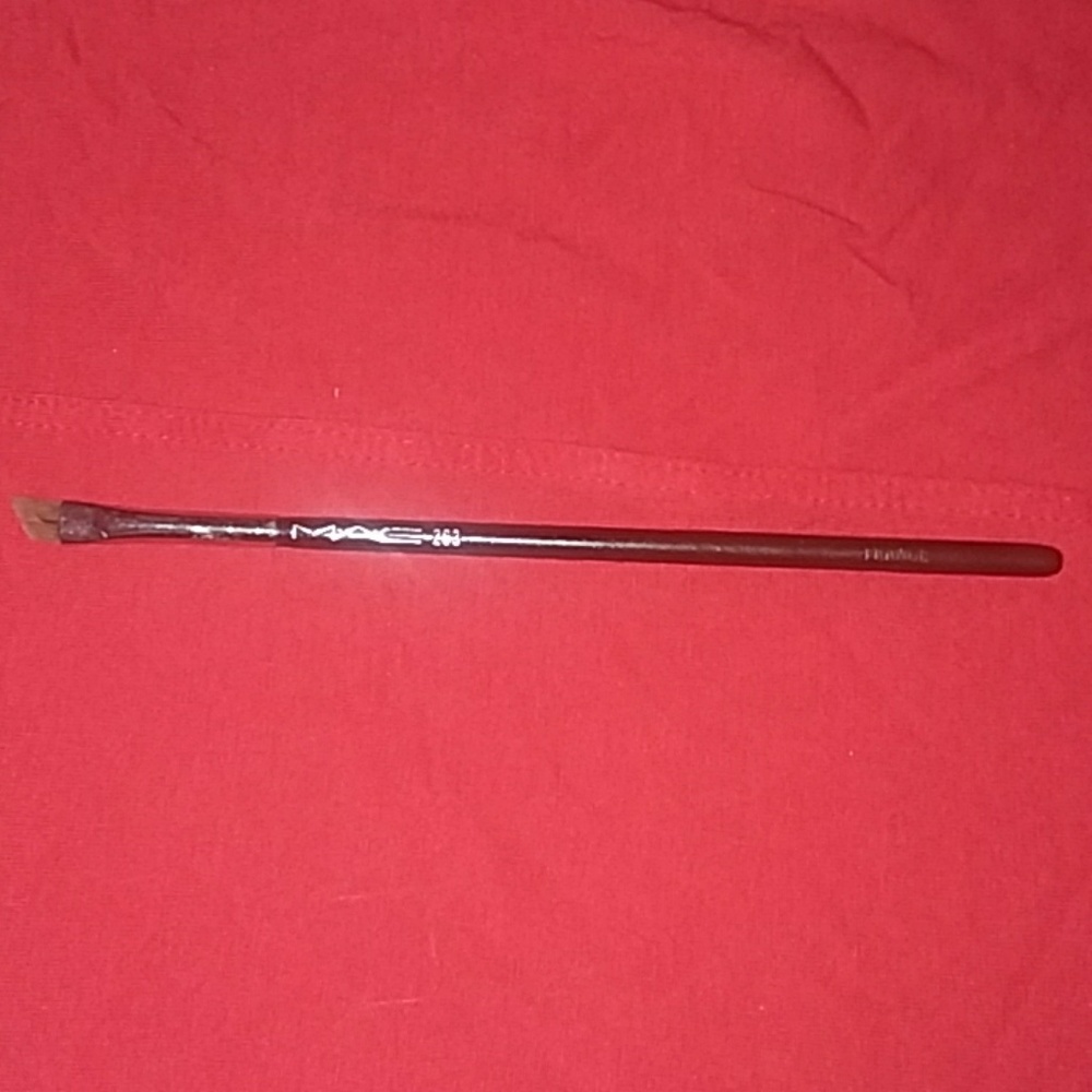 Mac makeup brush